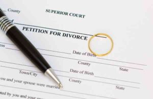 sign-the-divorce-papers-1